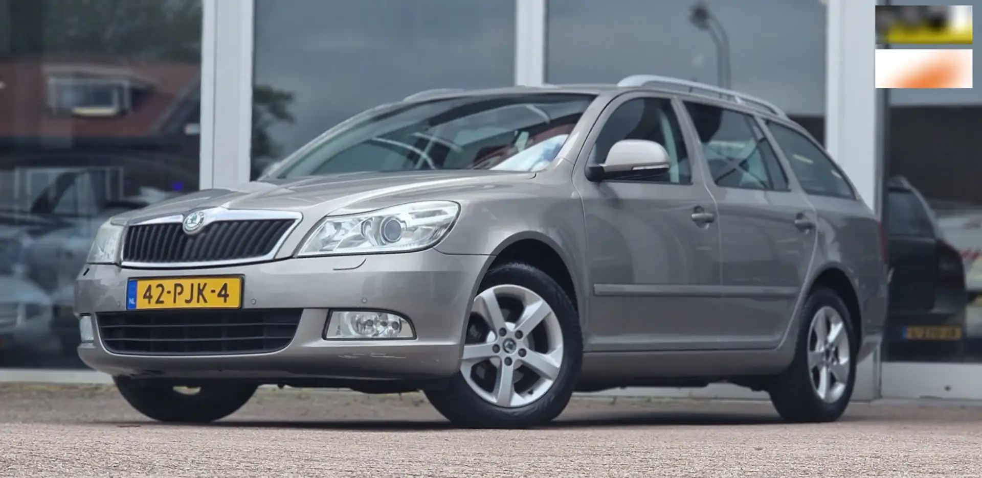 Skoda Octavia Combi 1.2 TSI Elegance Business Line Clima Navi Tr Beige - 1