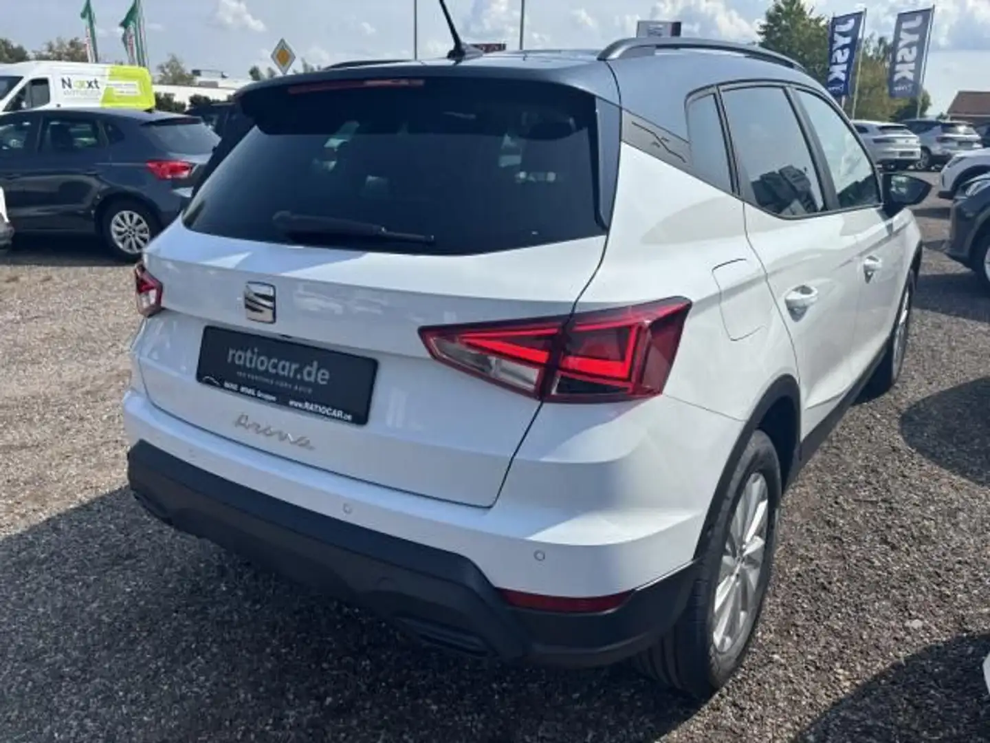 SEAT Arona ARONA ROAD EDITION 1.0 TSI NAVI AHK-VORB. SITZH. Weiß - 2