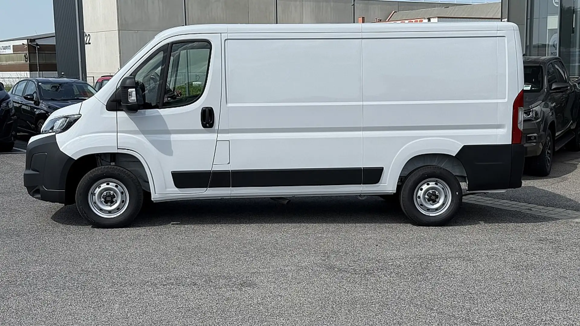 Fiat Ducato Ducato 30 L2H1 BlueHDi 120 S&S Weiß - 2