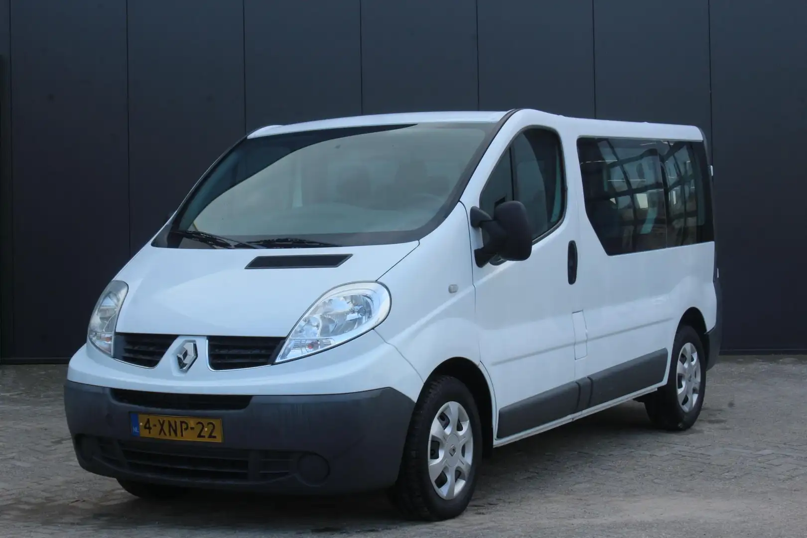 Renault Trafic Passenger 2.0 dCi T27 L1H1 90Pk Expression Eco | A Weiß - 2