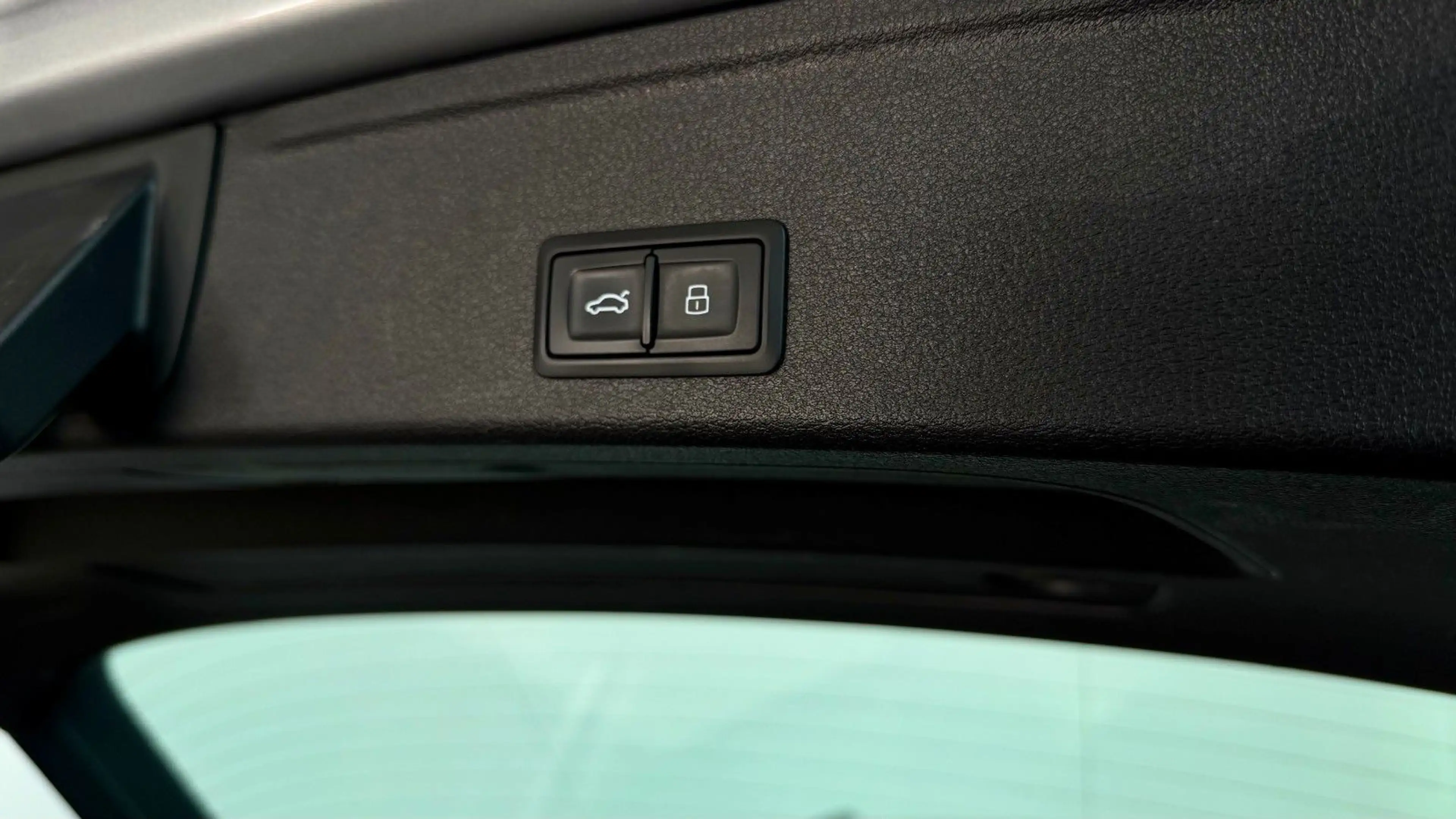 Audi A4 AVANT FACELIFT 35 TDI VR-COC LED CARPLAY AHK — photo 8