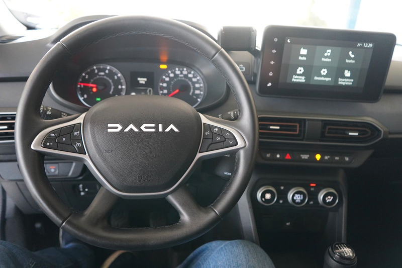Dacia Jogger Extreme R-KAMERA / KLIMA / TEMPOMAT / PDC — photo 12