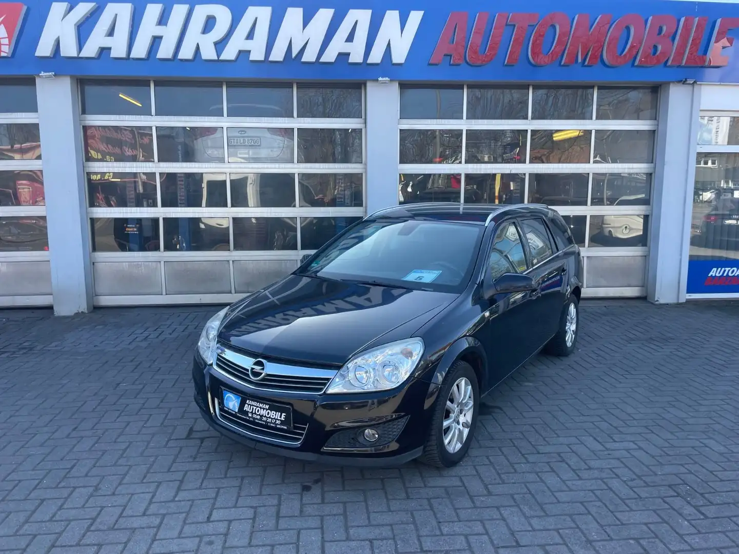 Opel Astra H Caravan Edition Schwarz - 1