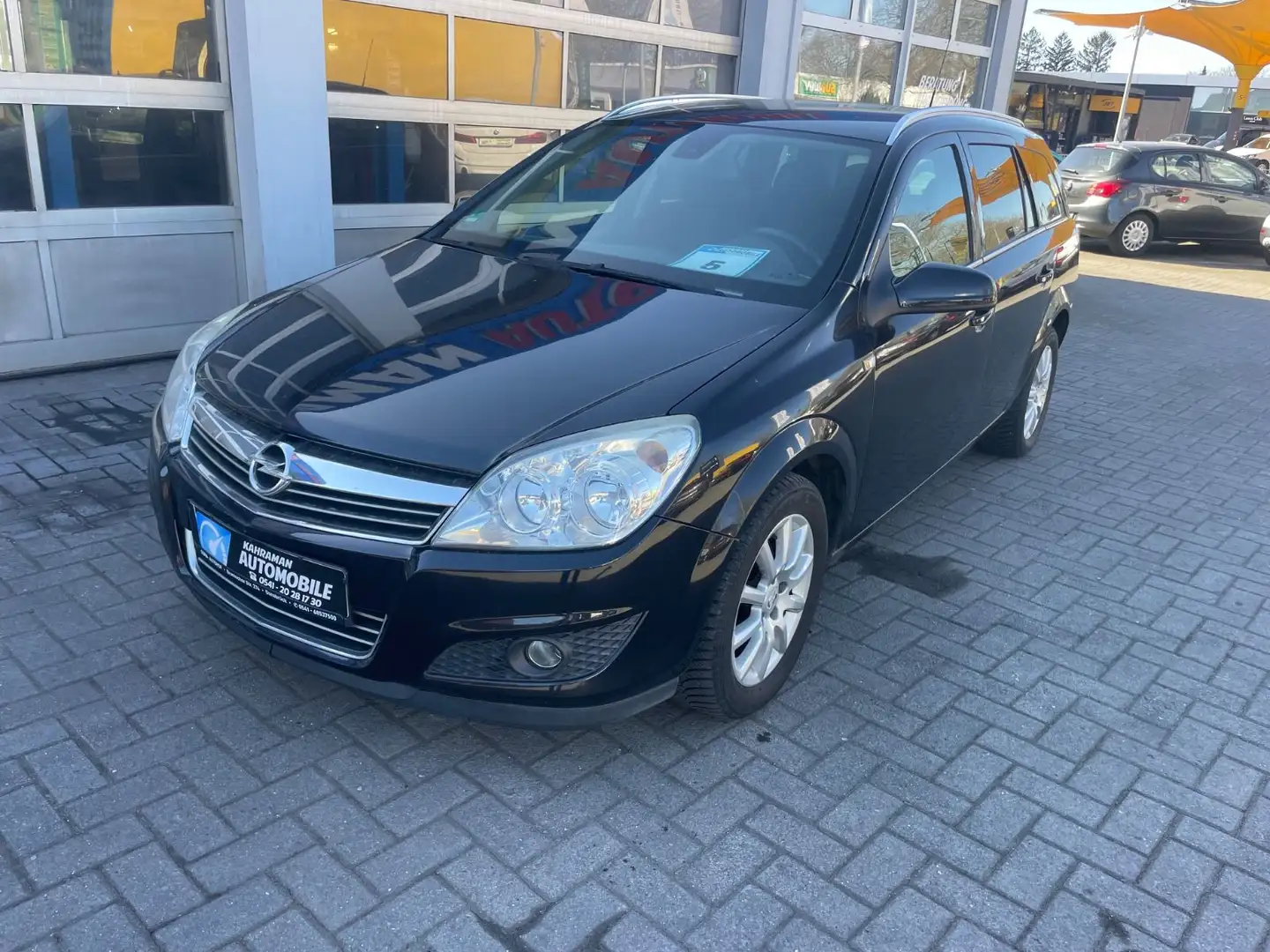 Opel Astra H Caravan Edition Schwarz - 2