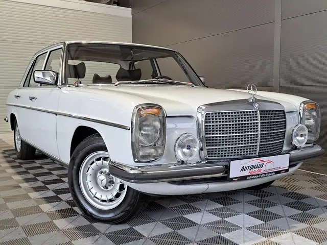 Mercedes-Benz 230 Strich Acht Lim. 230-4°H-Zulasssung°Autom°Leder