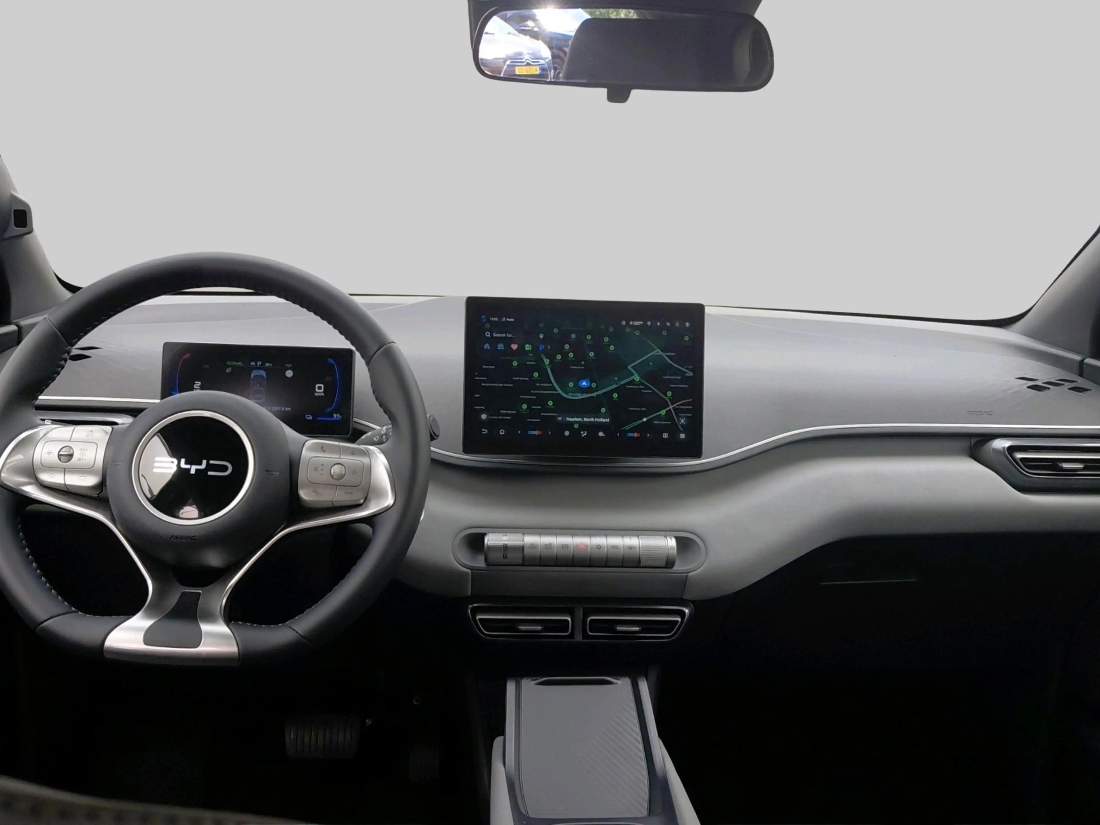 BYD Dolphin Surf Boost 43 kWh Achteruitrijcamera, lichtmetalen wiel — photo 5