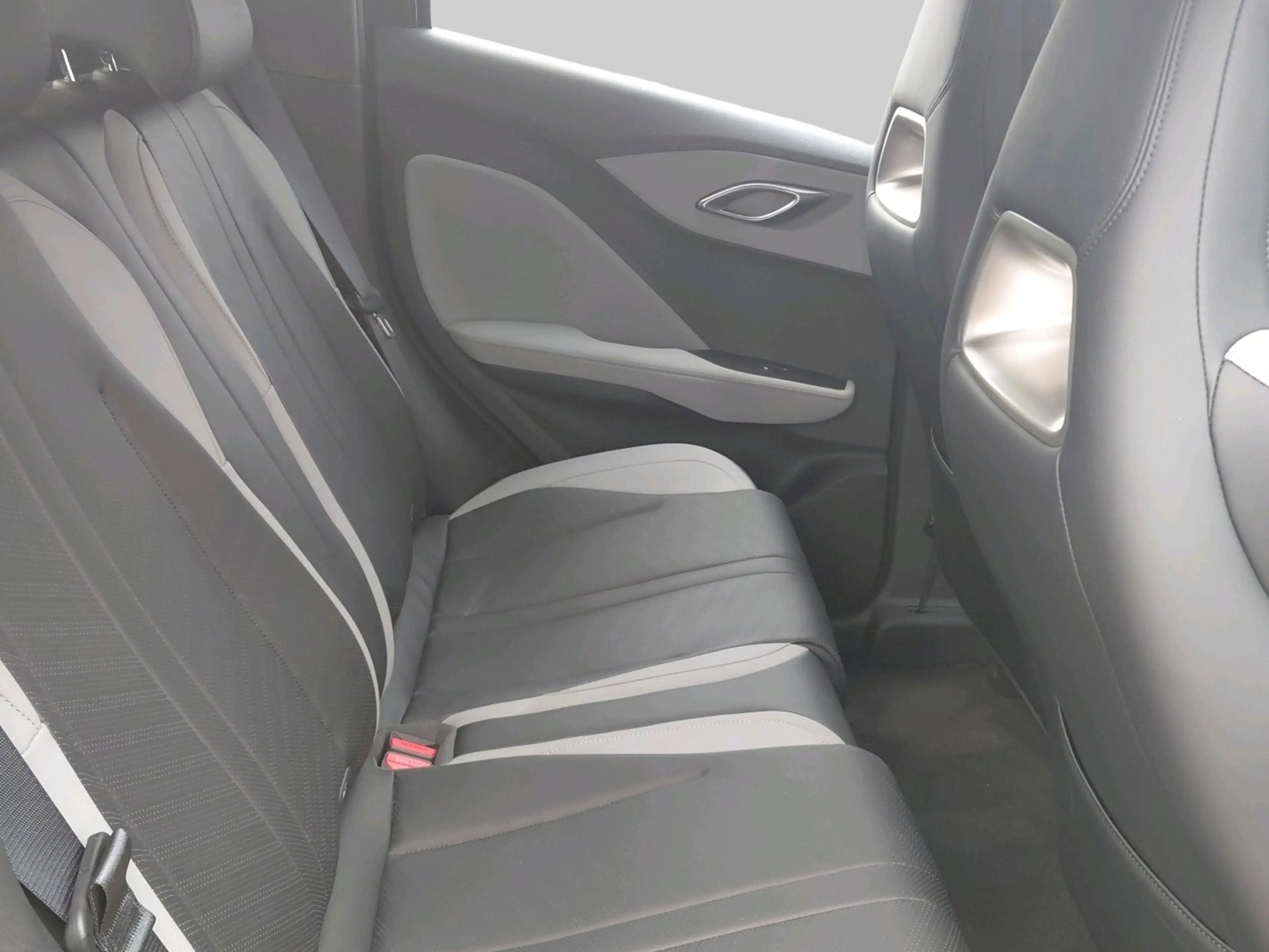 BYD Dolphin Surf Boost 43 kWh Achteruitrijcamera, lichtmetalen wiel — photo 14