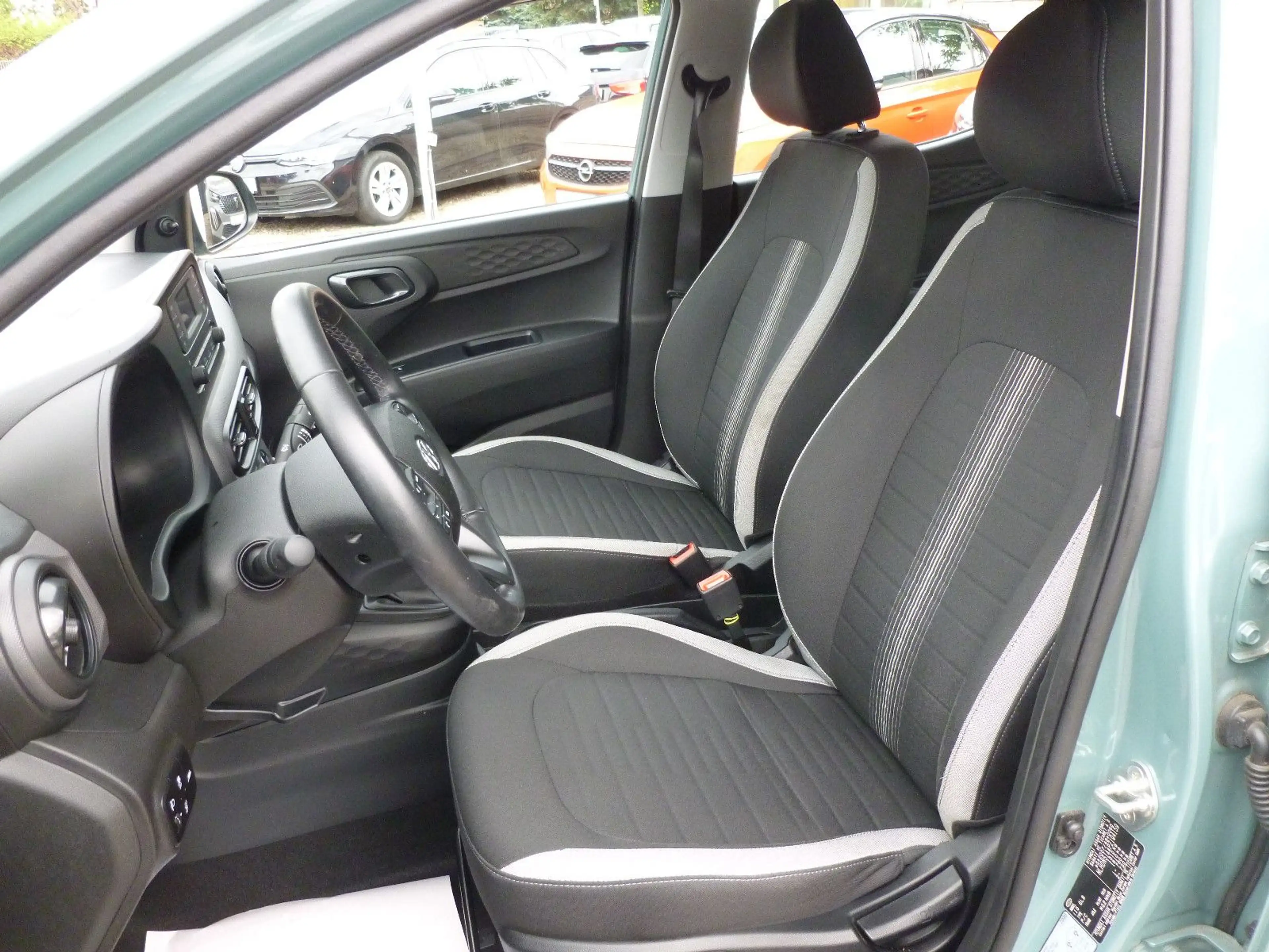 Hyundai i10 Spuhalteassistent/BT/DAB/Tempomat/Notbrems. — photo 9
