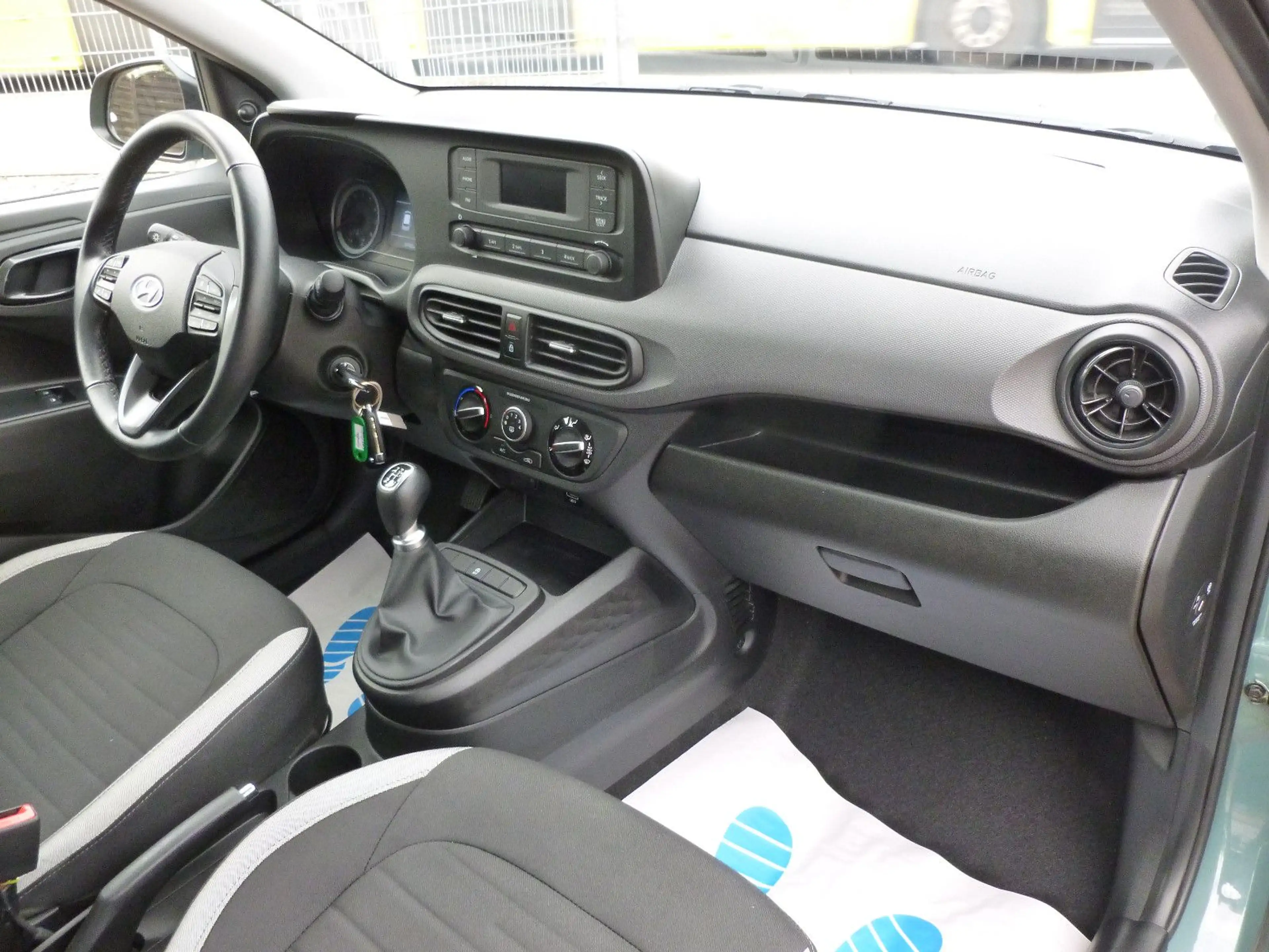 Hyundai i10 Spuhalteassistent/BT/DAB/Tempomat/Notbrems. — photo 12