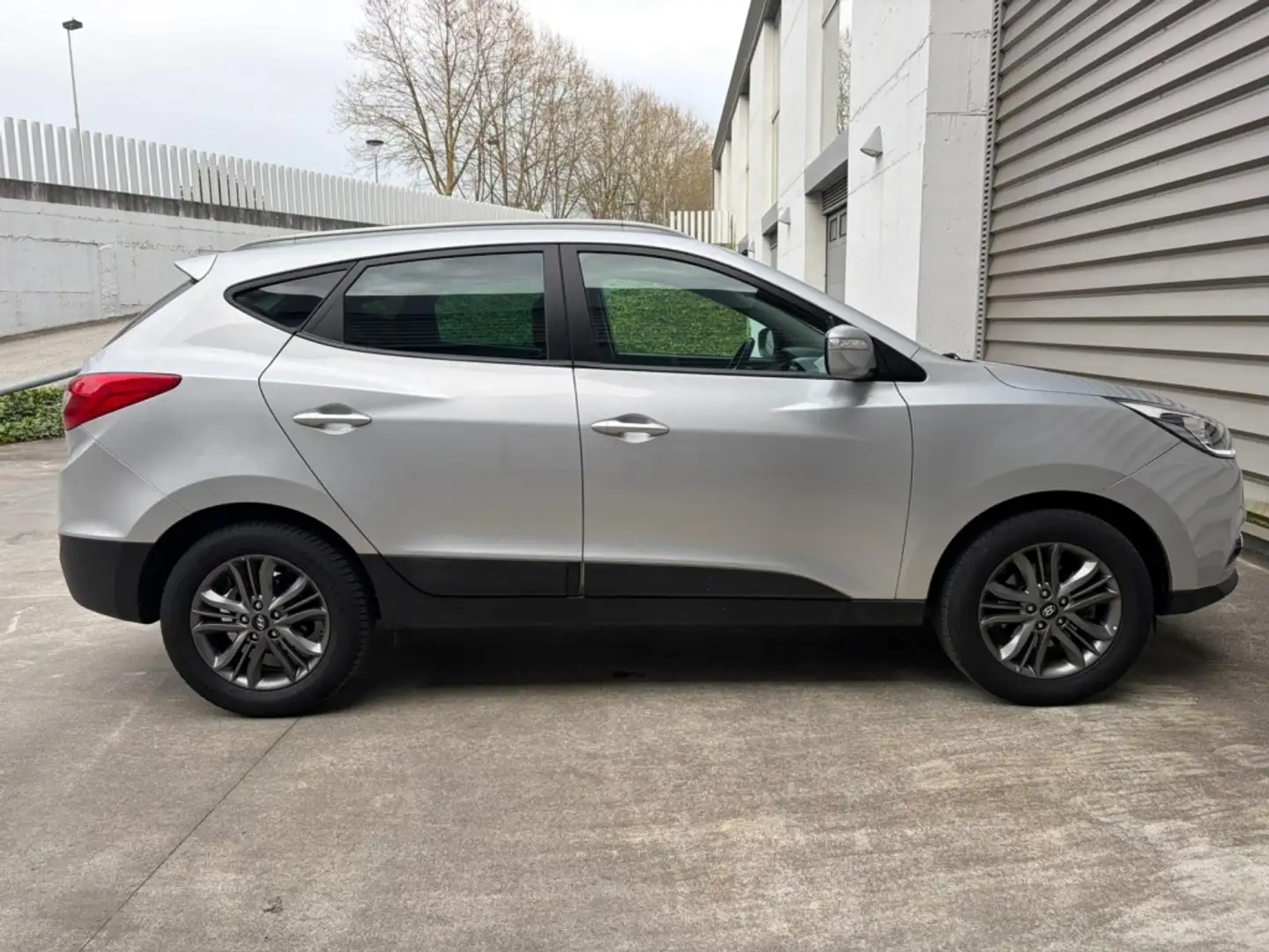Hyundai iX35 1.6 GDI BD Tecno 4x2 Gris - 2