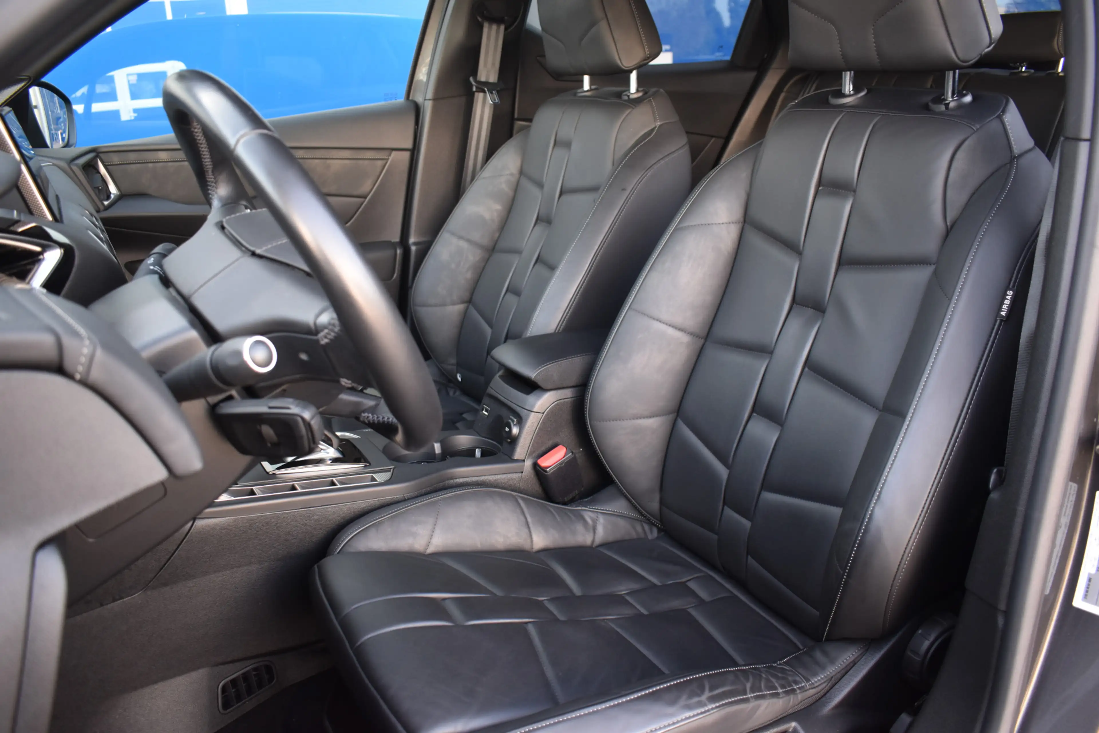 DS Automobiles DS 3 Crossback E-Tense Grand Chic 50 kWh Navigatie | Aircondition — photo 2