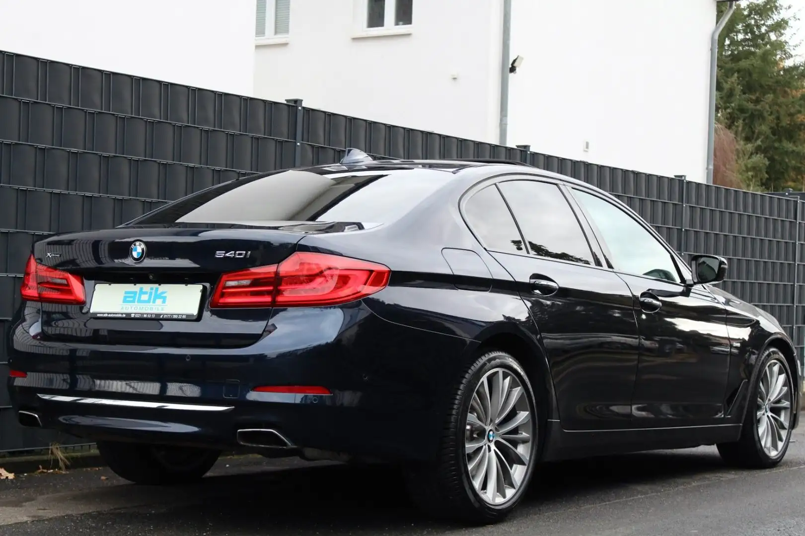 BMW 540 1.HAND! MeGaVoLL Luxury INDIVIDUAL 360° SOFT Blauw - 2