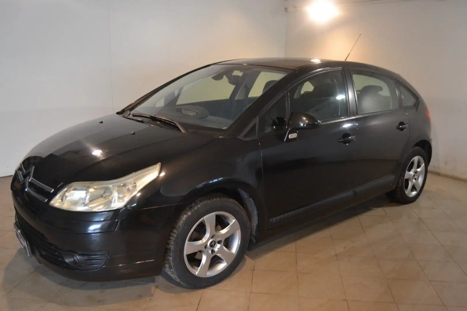 Citroen C4 1.6 Elegance gpl Noir - 1