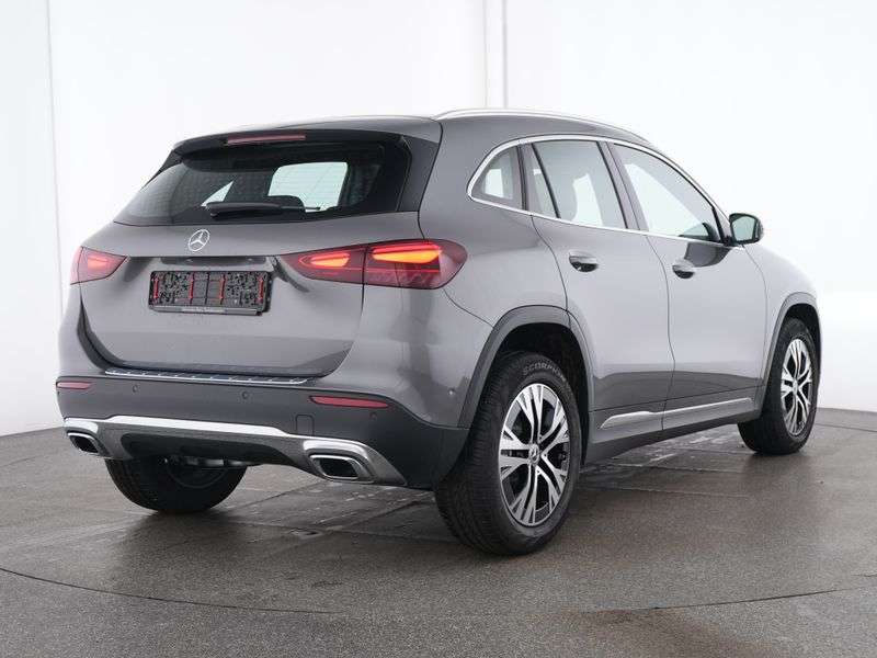 Mercedes-Benz GLA 180