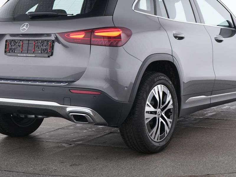 Mercedes-Benz GLA 180