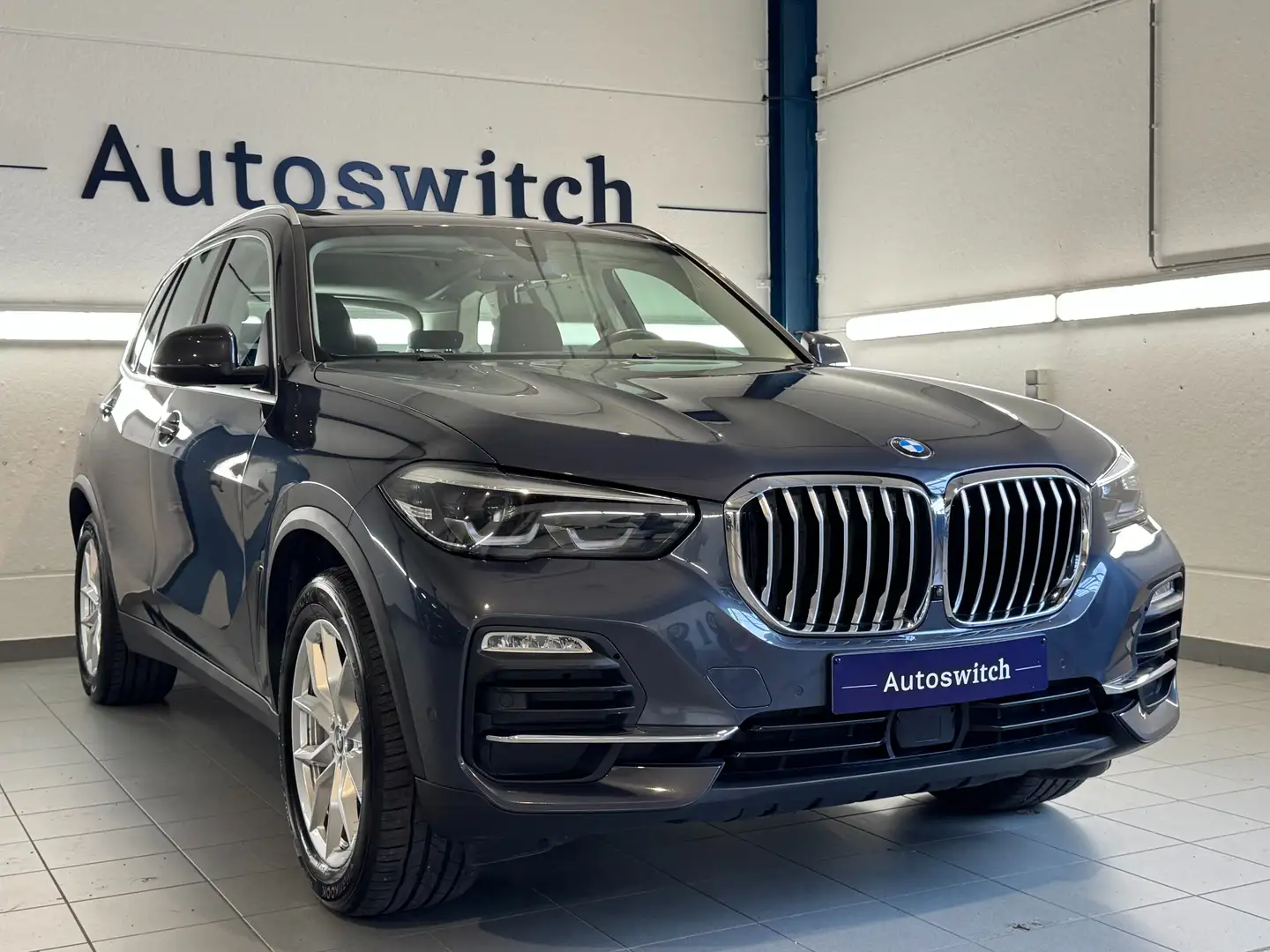BMW X5 xDrive 45e - Pano/DrivAss/Headup/ComfSeat/Trekh/.. Gris - 1