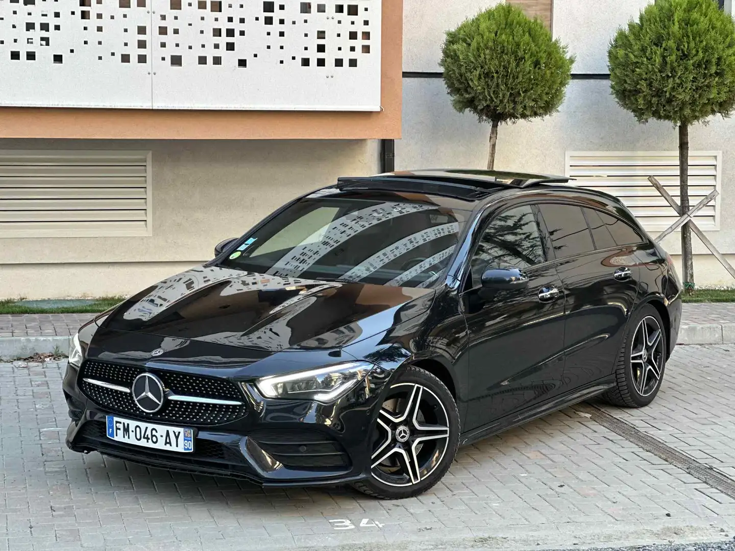 Mercedes-Benz CLA 220 Shooting Brake d 8G-DCT AMG Line - 1