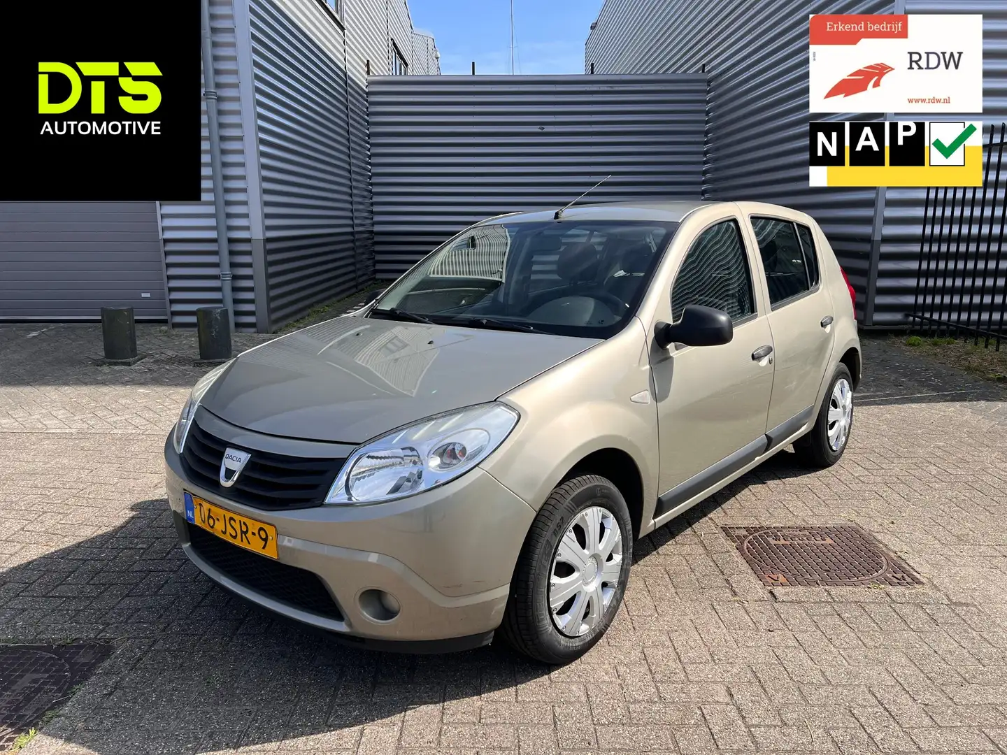 Dacia Sandero 1.2 Ambiance, Airco, NAP Grijs - 1