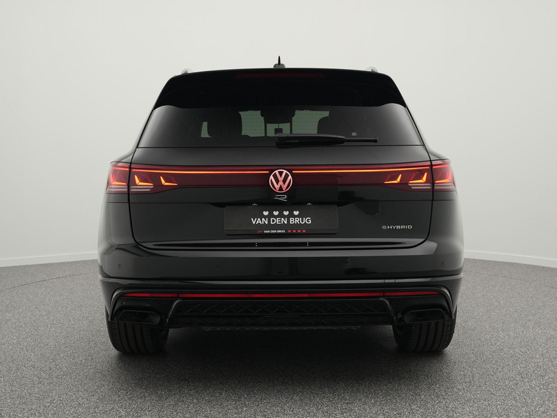 Volkswagen Touareg 3.0 R TSi 462 PK eHybrid 4MOTION | LED Matrix IQ | — photo 6