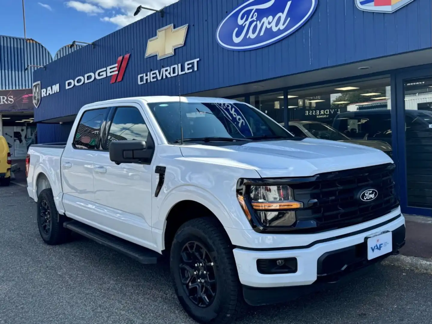 Ford F 150 XLT SuperCrew – Black Appearance - V6 3.5L EcoBoos Zlatá - 1