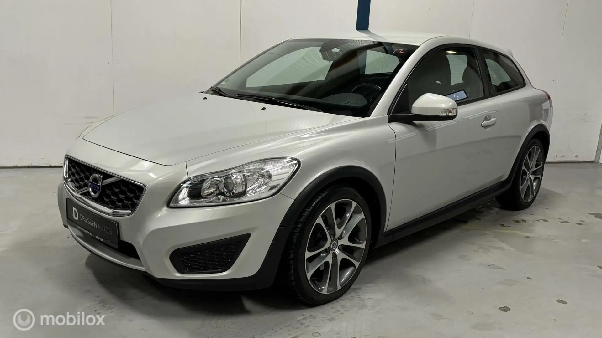 Volvo C30 2.5 T5 Kinetic AUTOMAAT Beige - 1