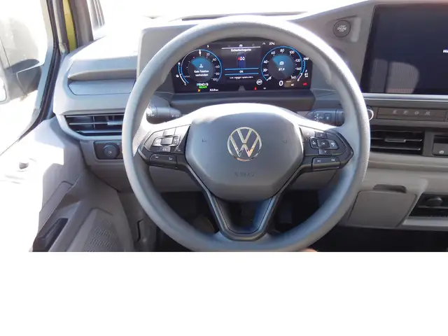 Volkswagen Transporter view 13