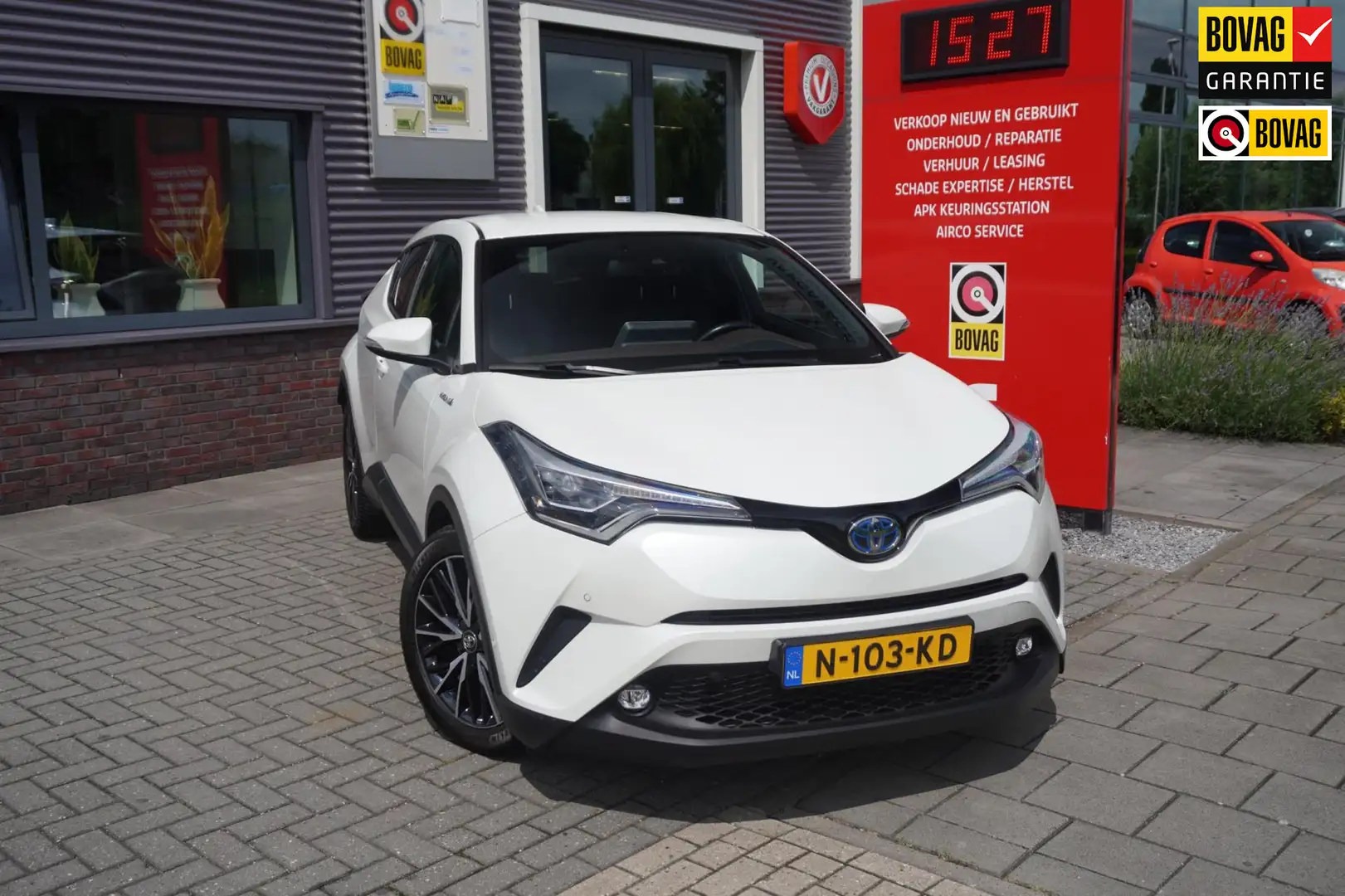 Toyota C-HR 1.8 Hybrid Bi-Tone / Achterruitcamera / Stoelverwa Wit - 1