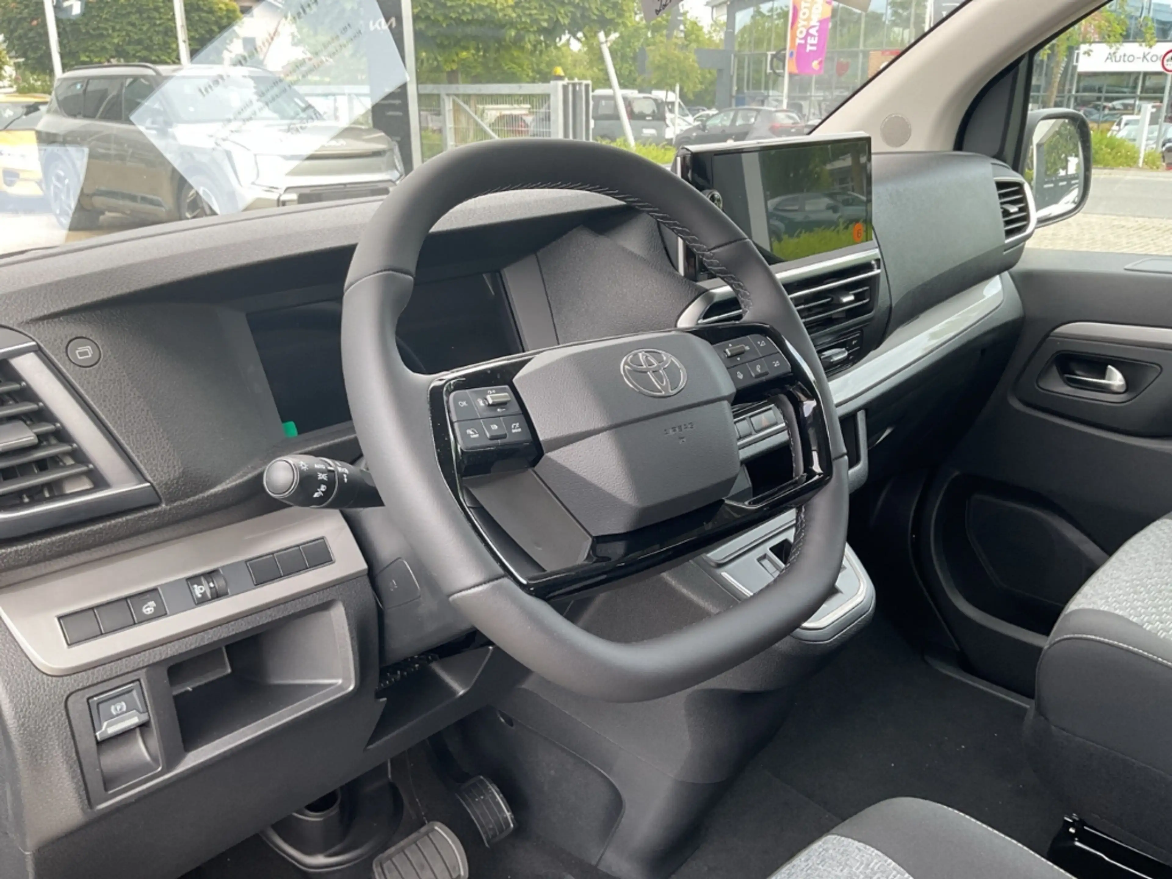 Toyota Proace Verso L2 Teamplayer ANHÄNGERKUPPLUNG Navi LED ACC — photo 9