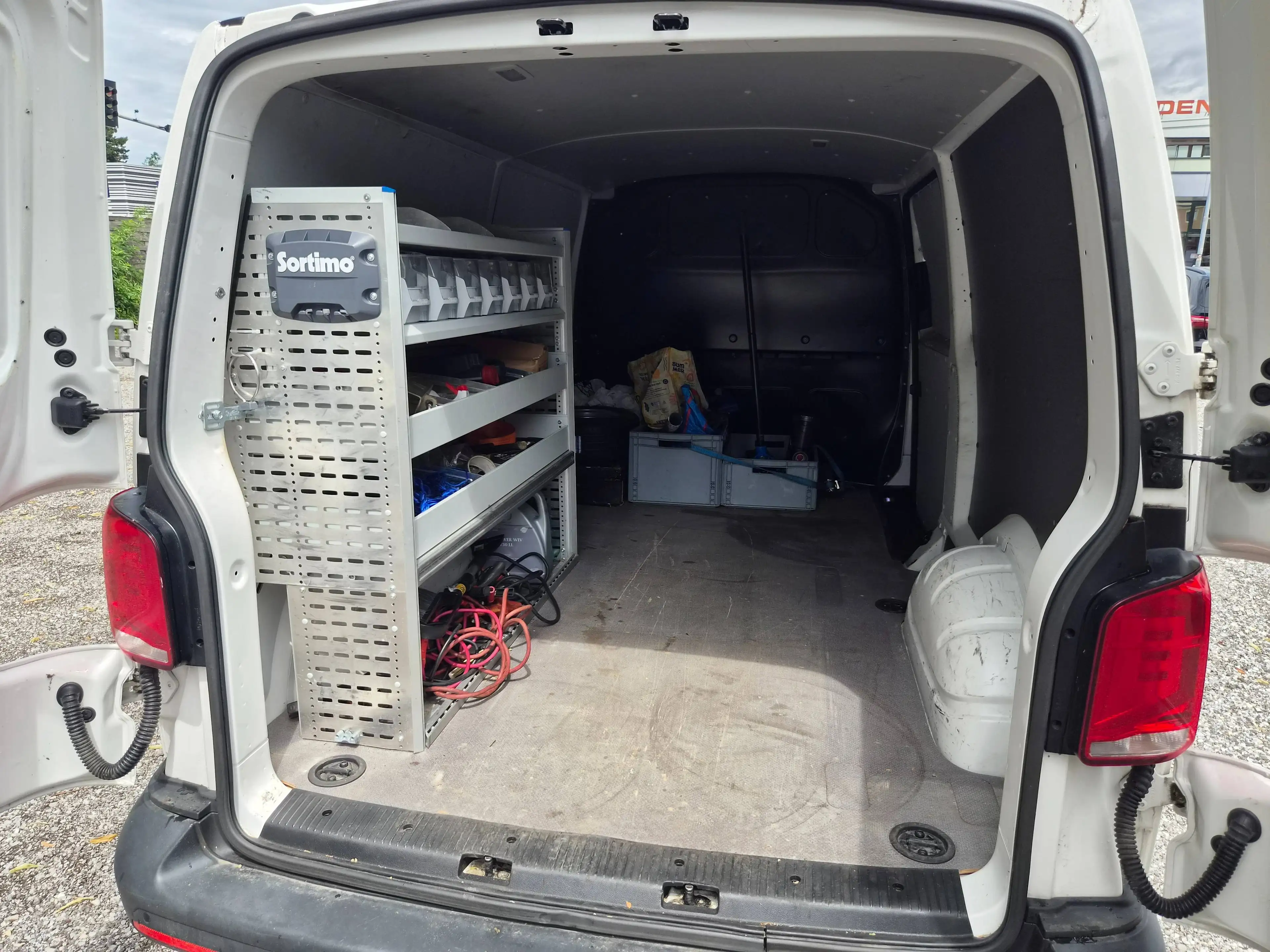 Volkswagen T6.1 Transporter FWD lang — photo 11