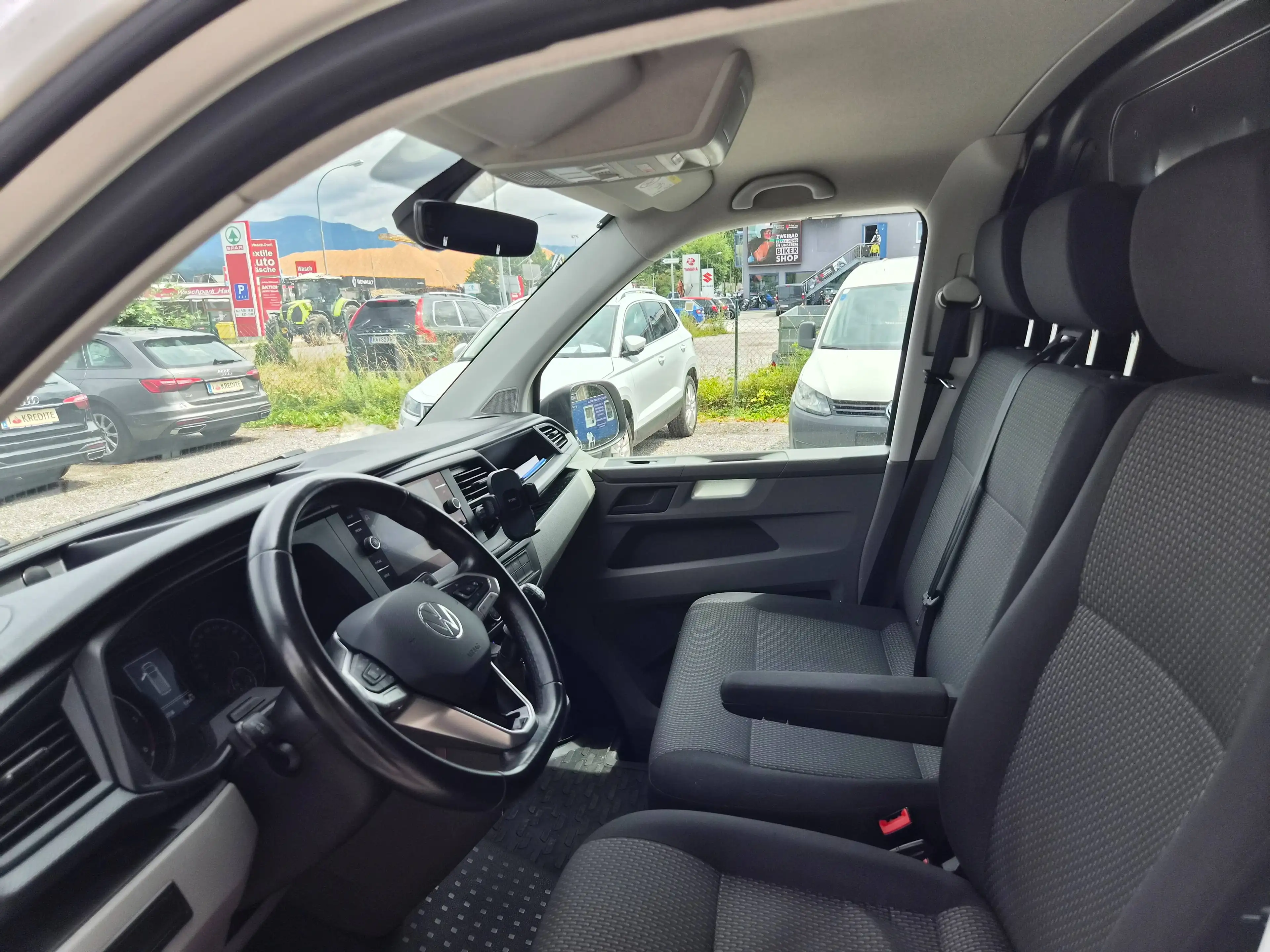Volkswagen T6.1 Transporter FWD lang — photo 14