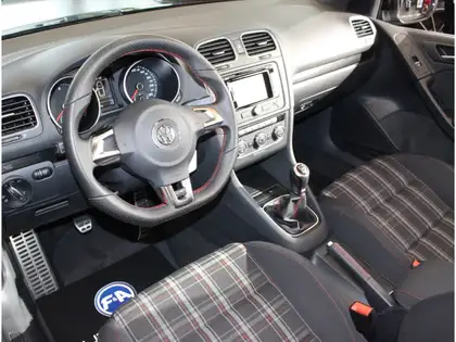 Annonce voiture d'occasion Volkswagen Golf Cabriolet - CARADIZE