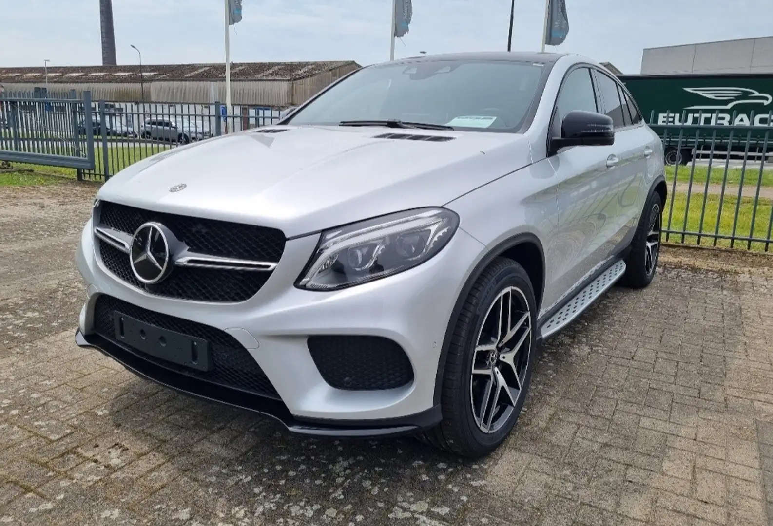 Mercedes-Benz GLE 350 d Coupe 4Matic 9G-TRONIC AMG Line - 1
