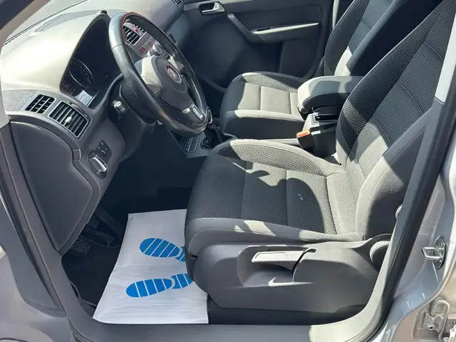 Volkswagen Touran view 12