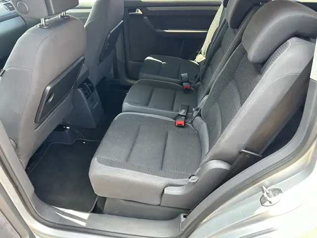 Volkswagen Touran view 14