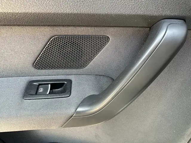 Volkswagen Touran view 11