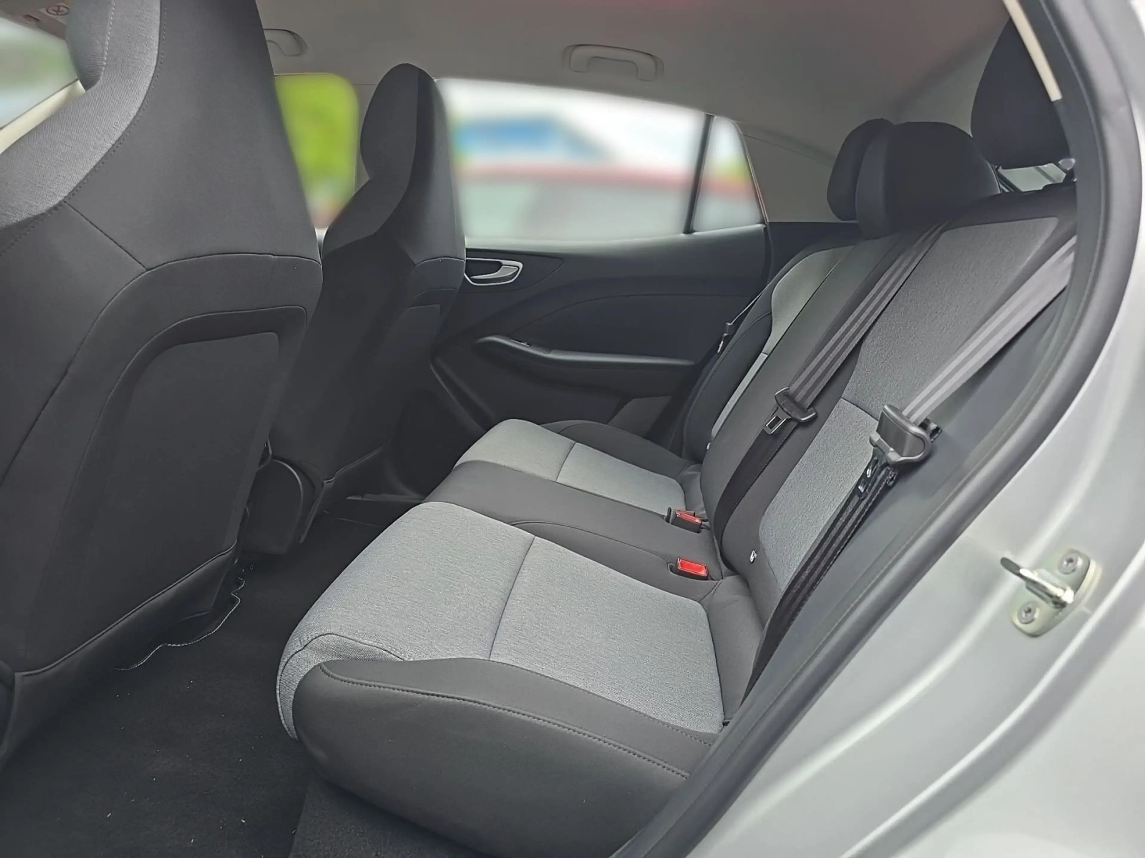 MG MG4 Urban 54kWh Comfort — photo 11