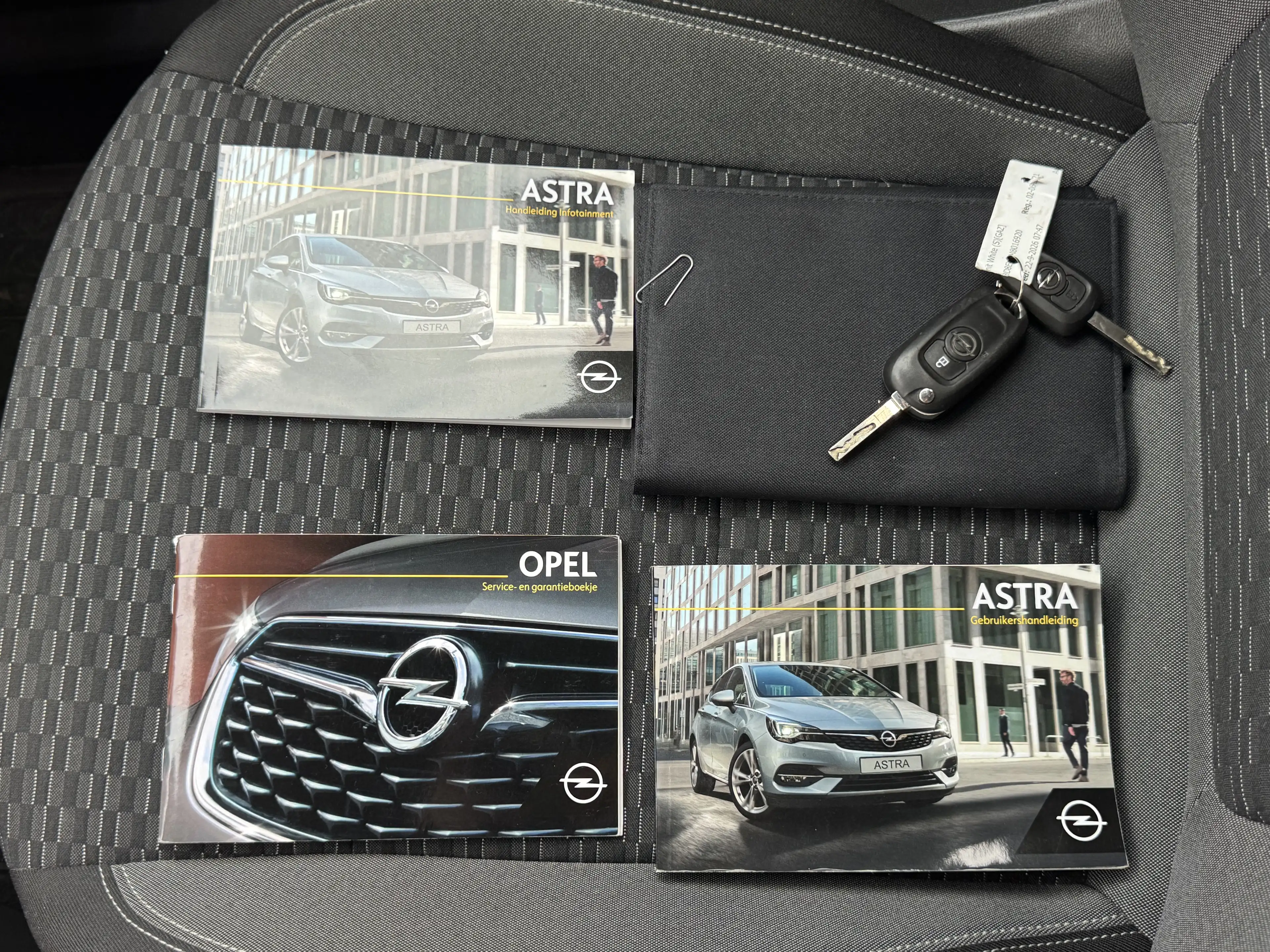 Opel Astra Sports Tourer 1.5 CDTI | Edition | Airco | Cruise — photo 27