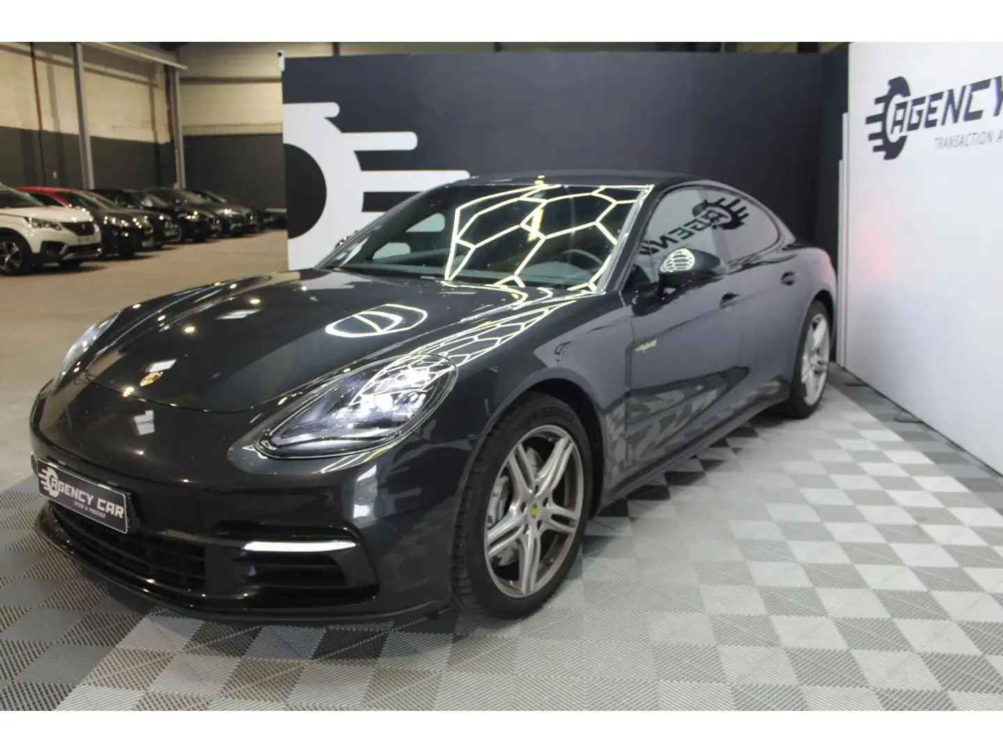 Porsche Panamera Panamera V6 - TYPE 971 - Suivi complet Porsche Gris - 2