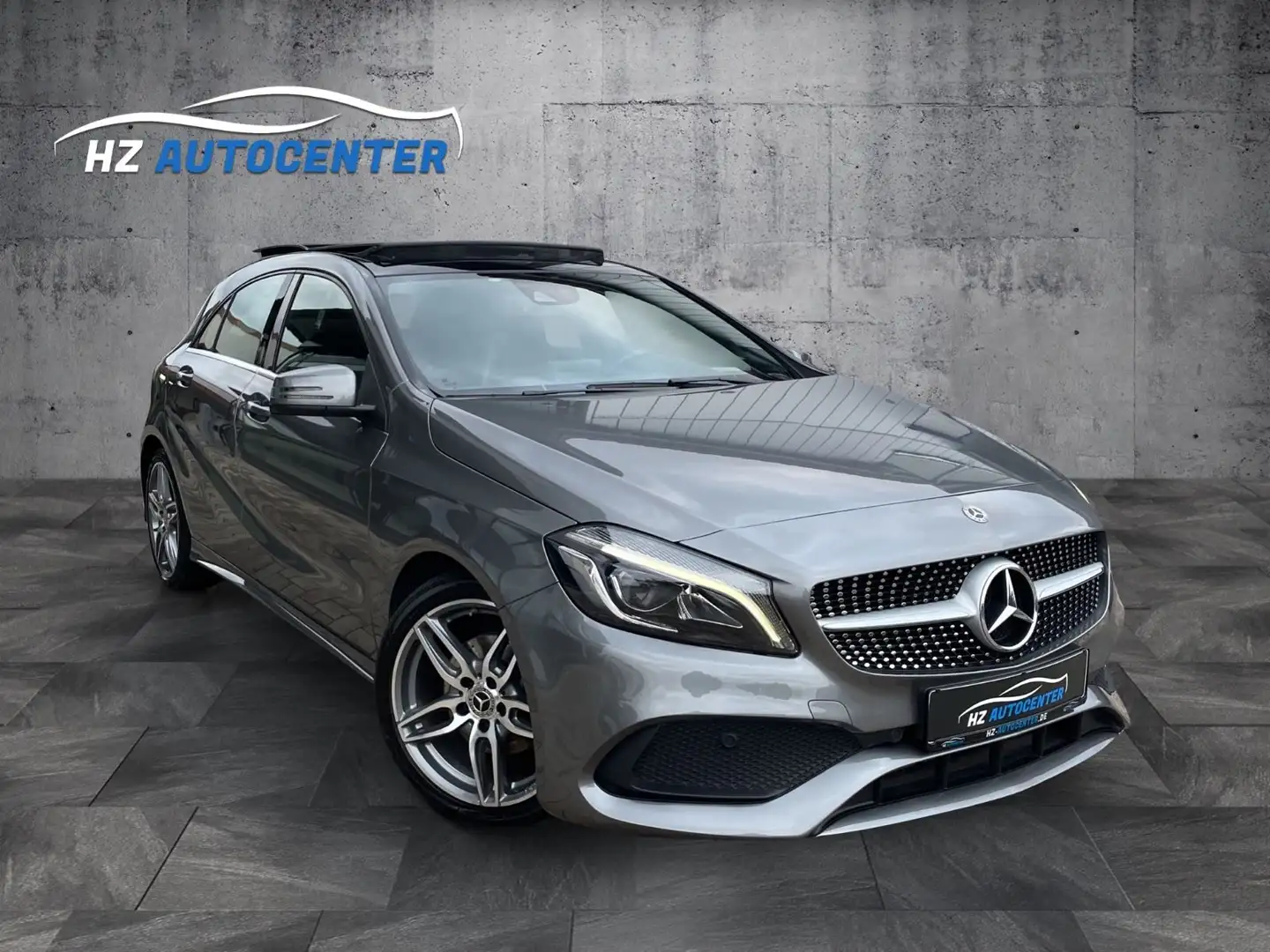 Mercedes-Benz A 200 d 4MATIC AMG*PANO*LED*APPLE*NAVI*1.HAND Gris - 1