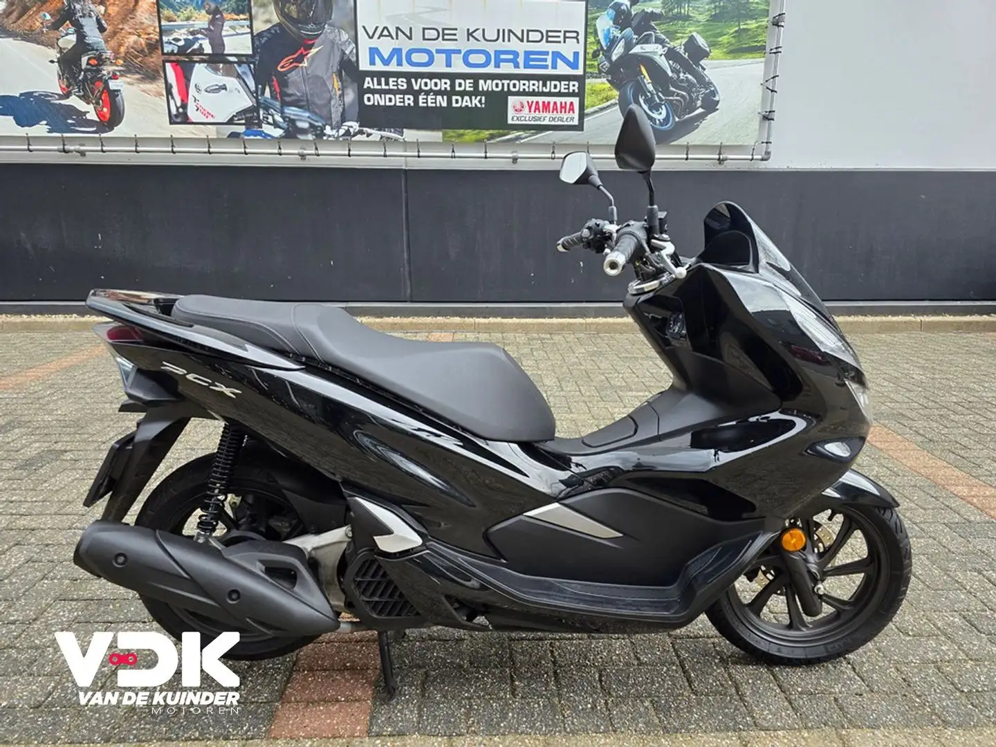 Honda PCX 125 Zwart - 1