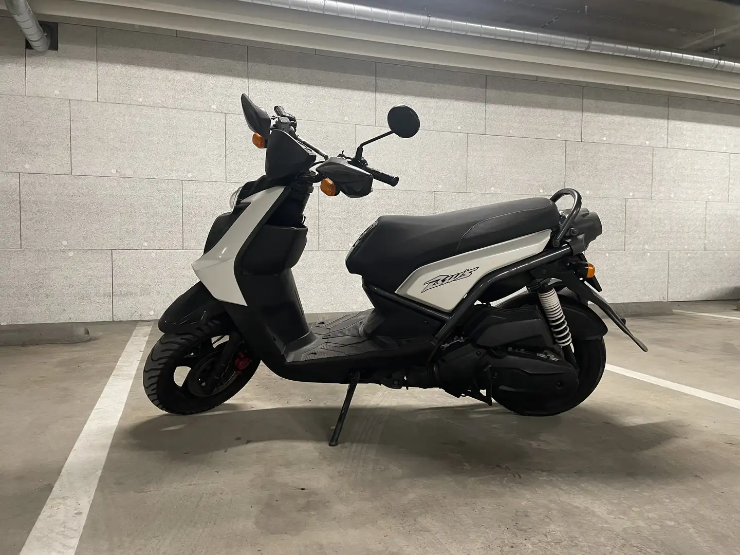 Yamaha BWs 125 - 1