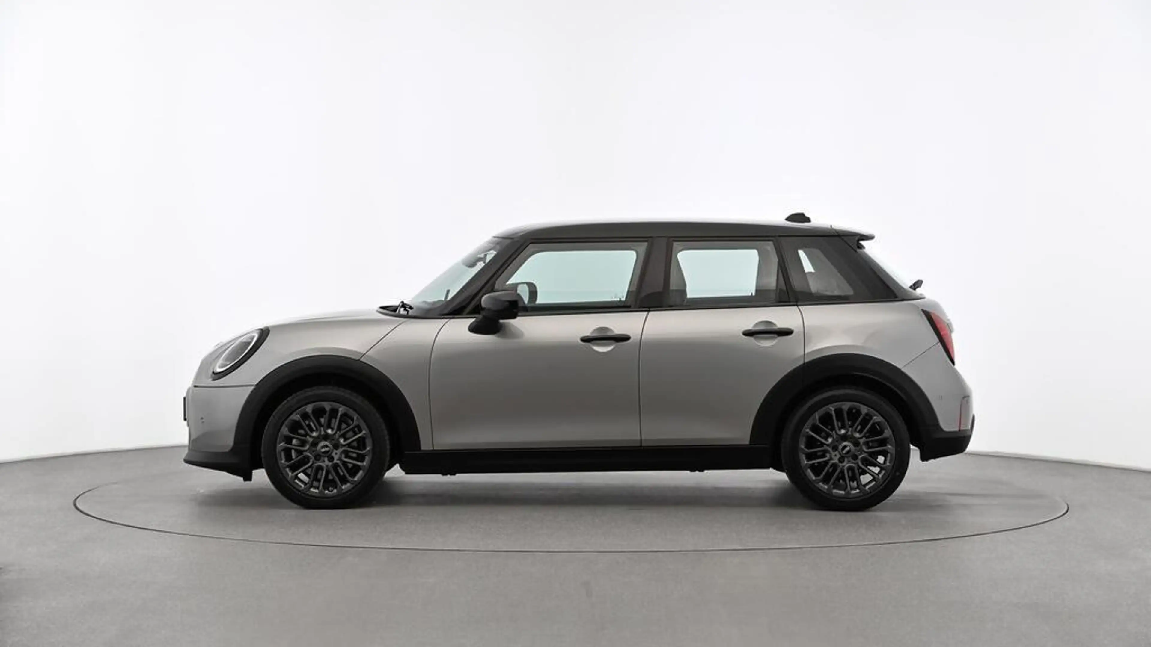 MINI Cooper C Favoured Trim — photo 3