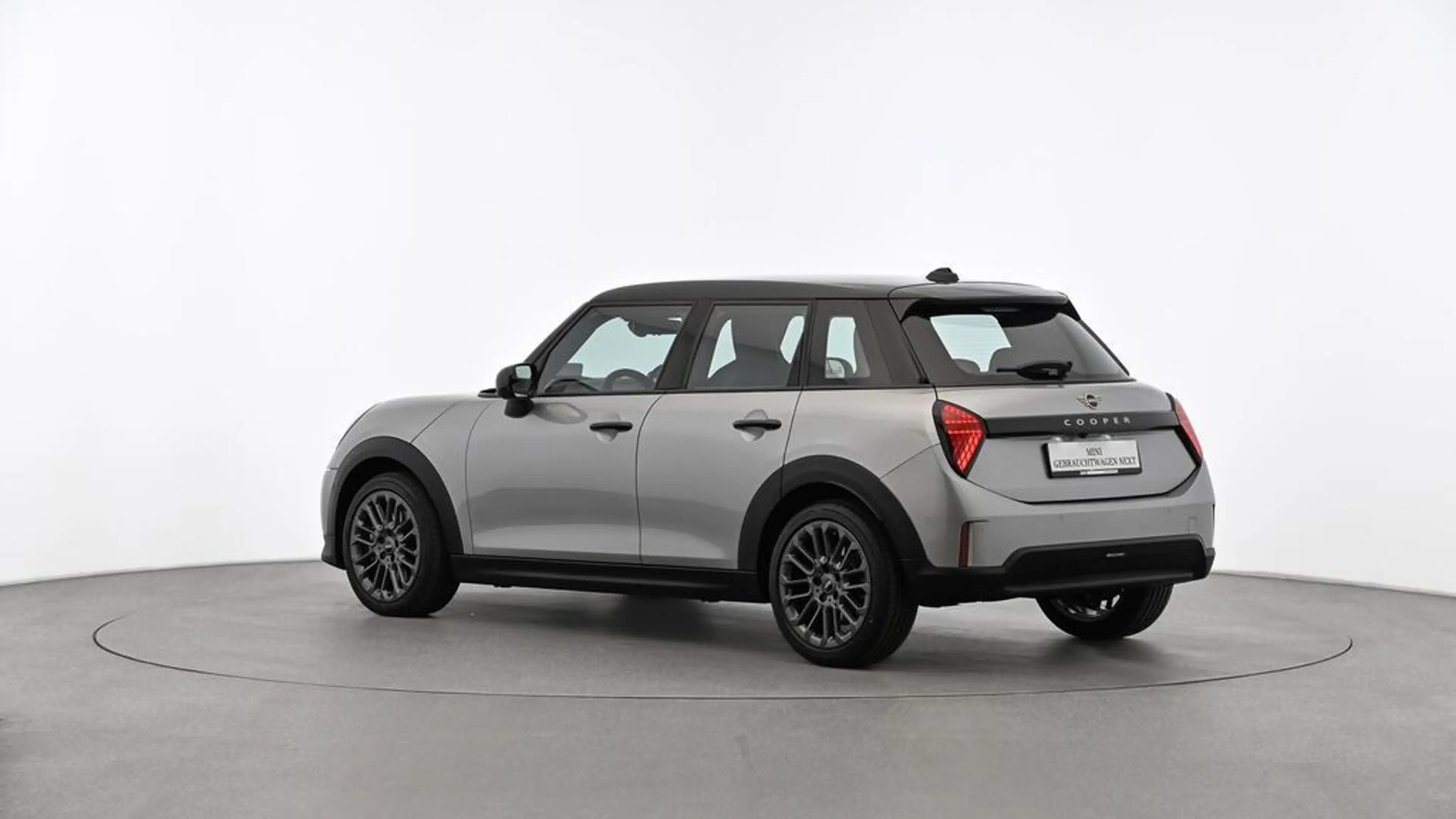 MINI Cooper C Favoured Trim — photo 4