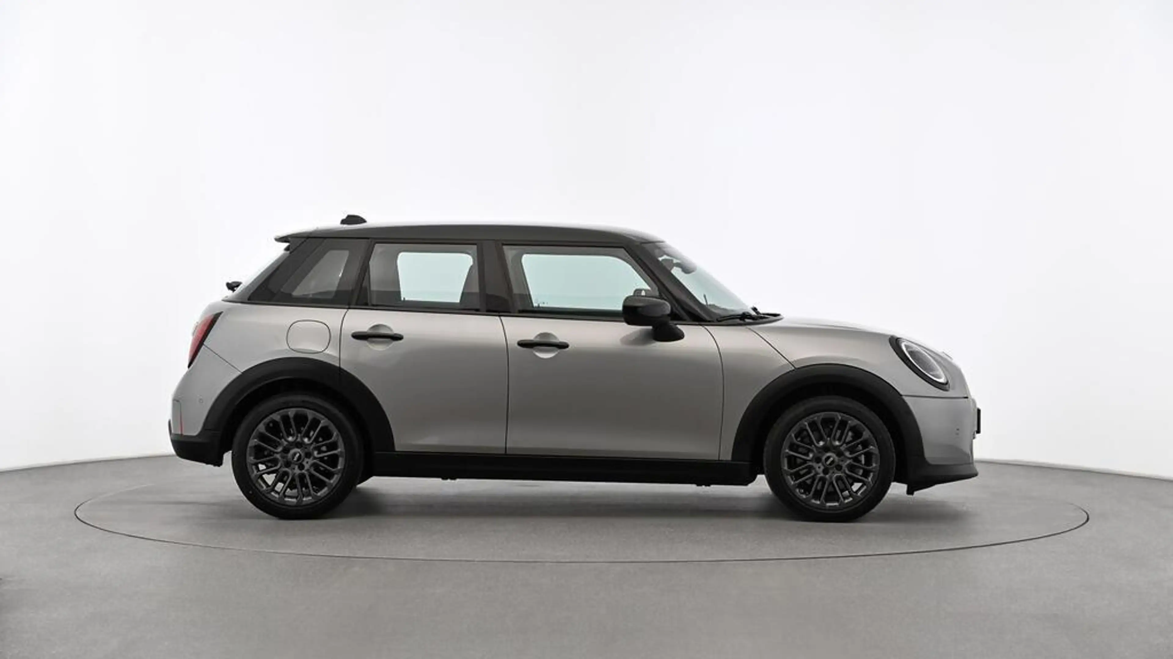 MINI Cooper C Favoured Trim — photo 2