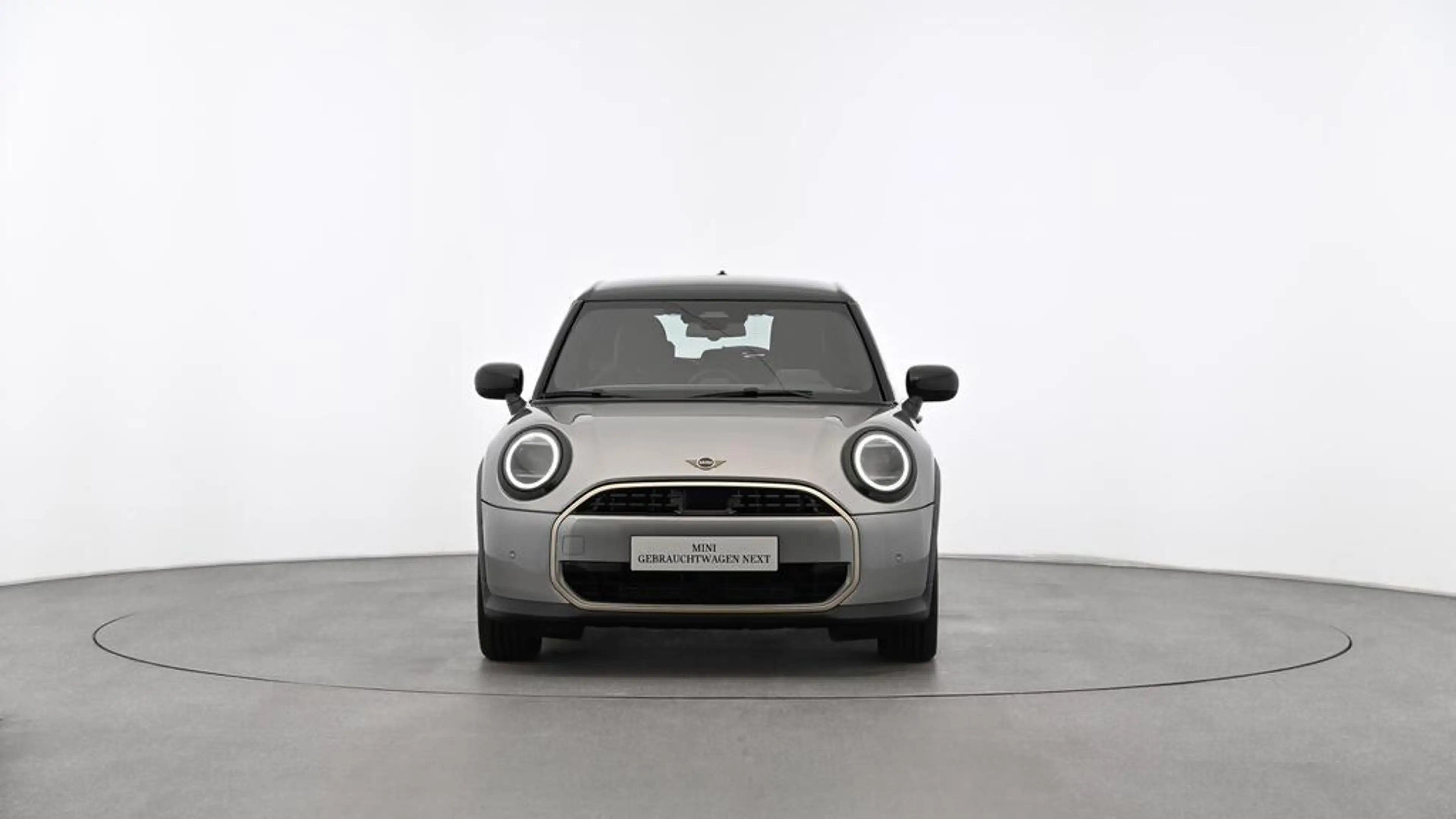 MINI Cooper C Favoured Trim — photo 15