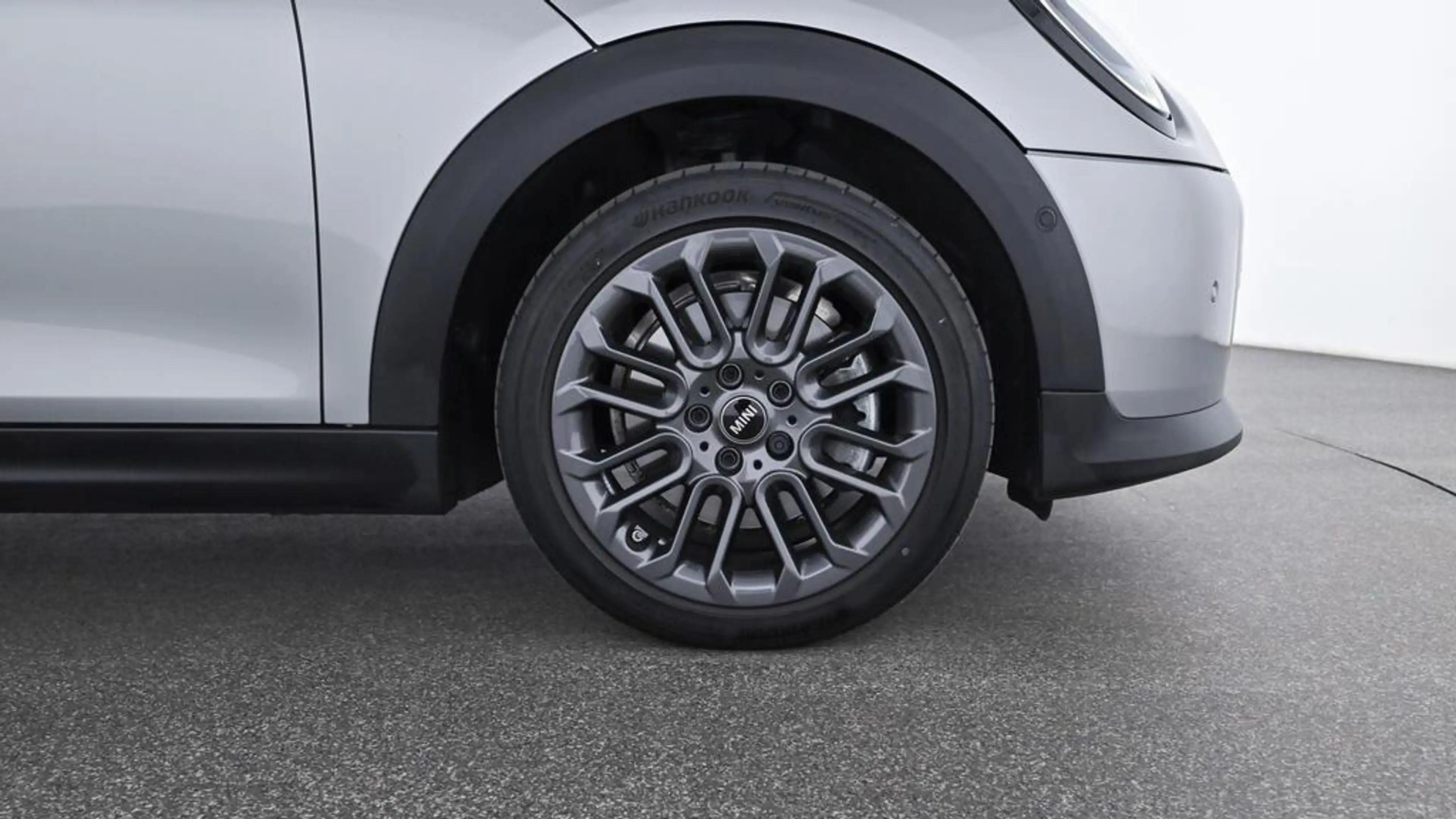 MINI Cooper C Favoured Trim — photo 12