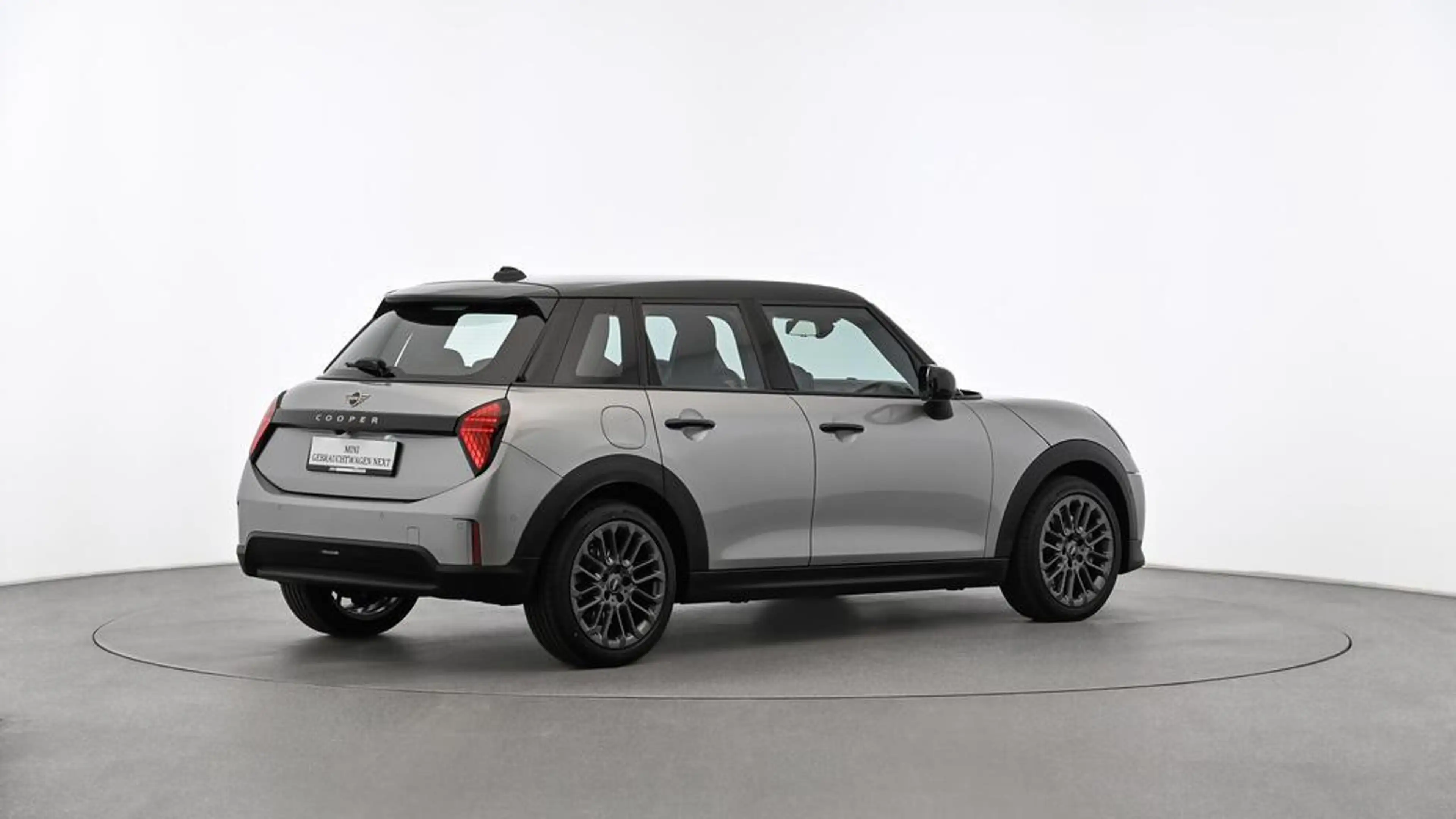 MINI Cooper C Favoured Trim — photo 6