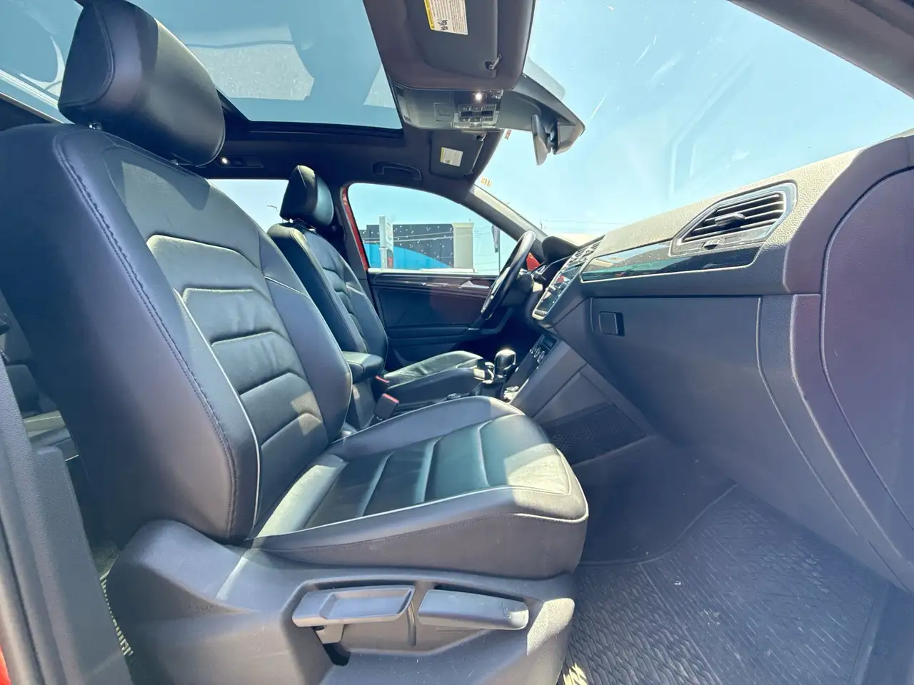 Volkswagen Tiguan снимка Volkswagen Tiguan