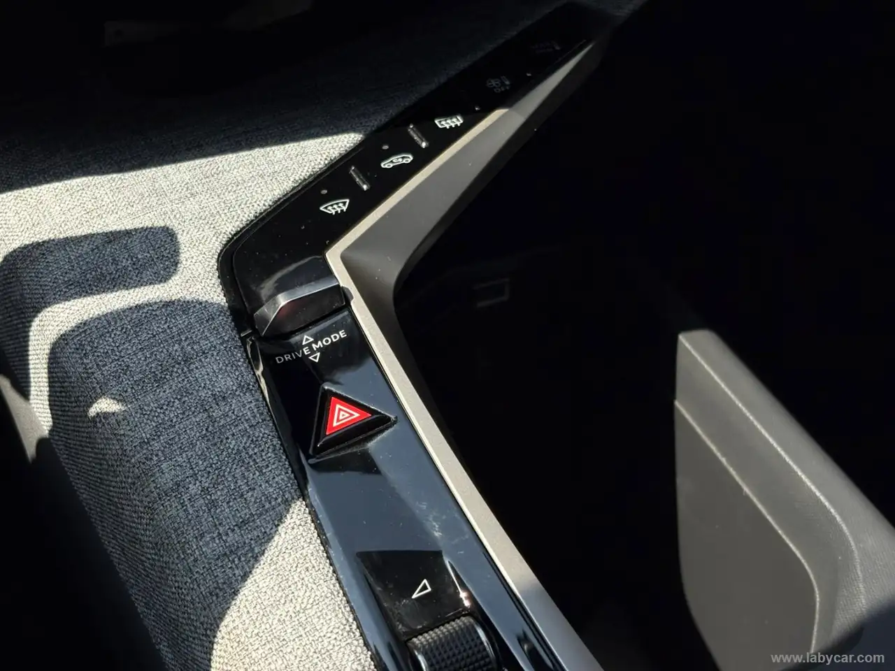 Peugeot 3008 Hybrid 136 e-DCS6 Allure 15