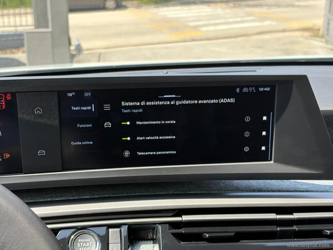 Peugeot 3008 Hybrid 136 e-DCS6 Allure 26